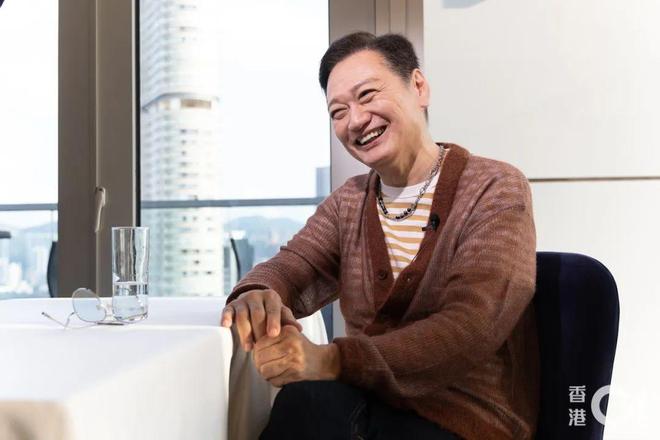 家拍戏不介意被嘲五音不全：我不觉得前TVB男星自爆因一个原因拒返娘(图2)