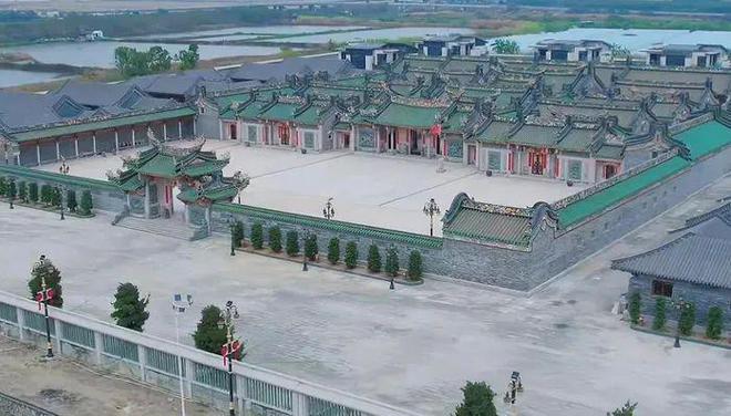 EA落户淮海中路汕头过亿违建豪宅被拆除哈佛演讲女生引发争议K11 ELYS(图31)